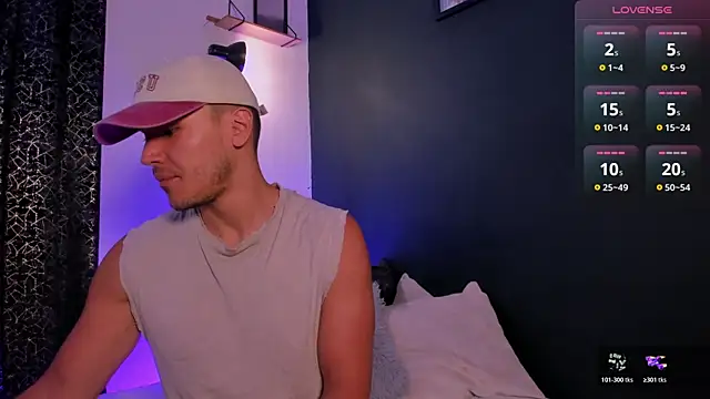 marksantozz - MarkSantozz's free webcam - UK Sex Cams