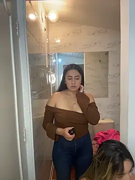 Antonella_Julieta webcam