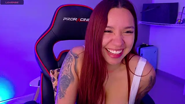 samantha_tattu webcam