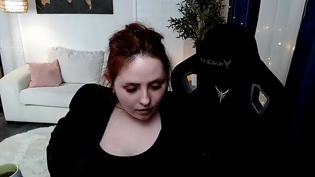 Hennessy_bunny webcam