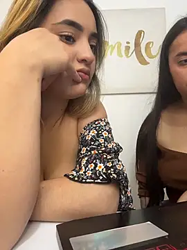 Antonella_Julieta webcam