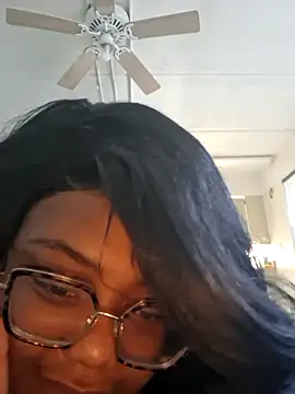 str3wberipoundcake (G young) - Our First Video!!