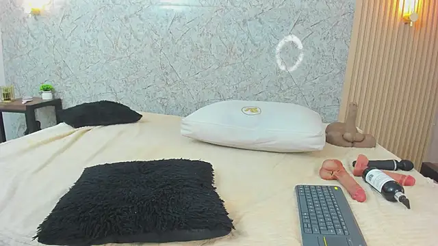 Antonella_west webcam