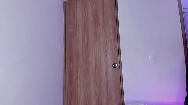 valeria__lewiis live sex cam