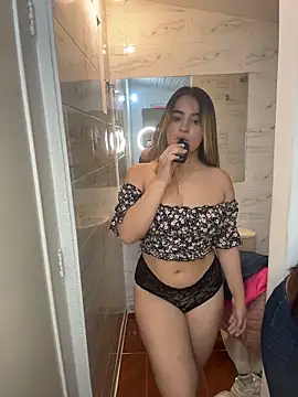 Antonella_Julieta webcam