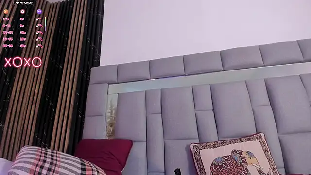 amaia_santini (F young) - Control my toy + squirt 💦