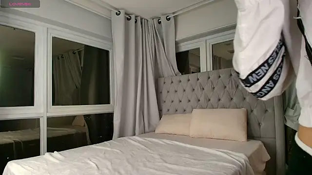 carol_daniel (F teen) - slap ass