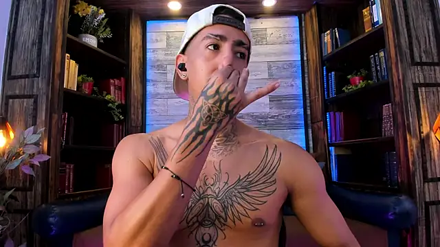 Donovan_Desmond webcam