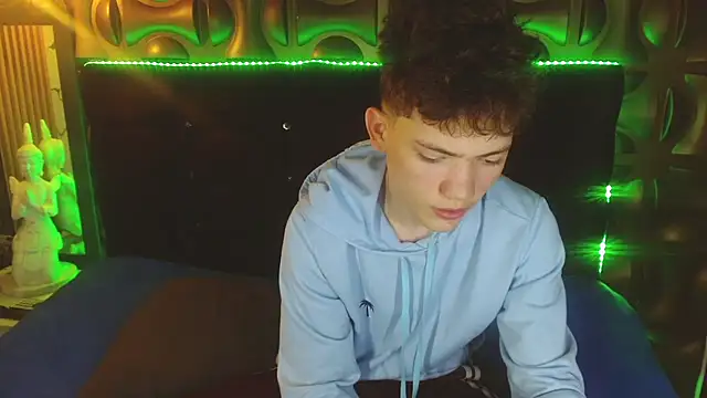 cruz_dante - Cruz_dante's free webcam - UK Sex Cams