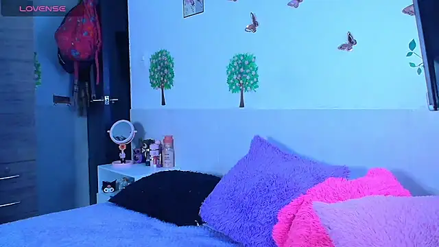 emily_cooper_t - Emily_cooper_t's free webcam - UK Sex Cams