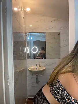 Antonella_Julieta webcam