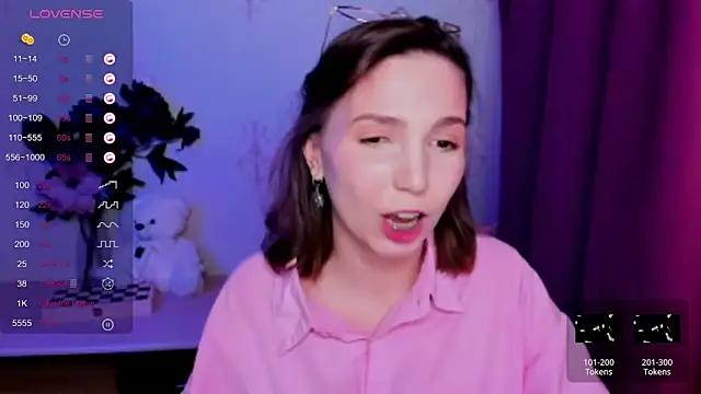 KindHazelHere_ webcam