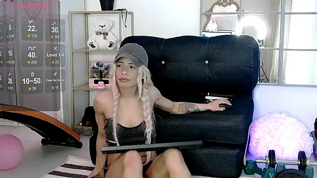 SarahRaynex webcam