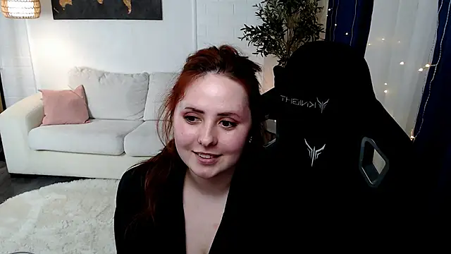 Hennessy_bunny webcam