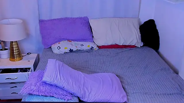 santy-kitty (M twink) - cum show