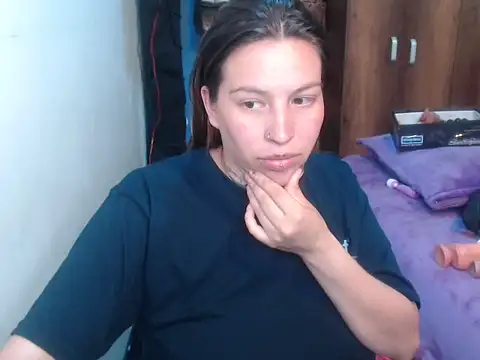 layanafuckass webcam