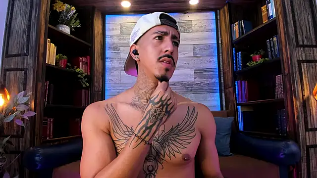 Donovan_Desmond webcam