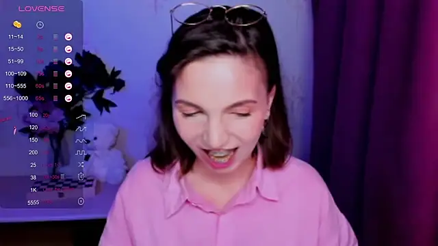 KindHazelHere_ webcam