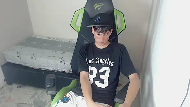 pablito_junior (M twink) - FLASH ASS🍆💦