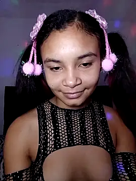 Webcam Model (liz7skinny) is live