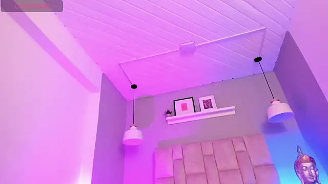 Lucy_Williiams webcam