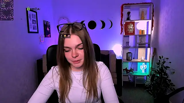 veronica_bubble webcam