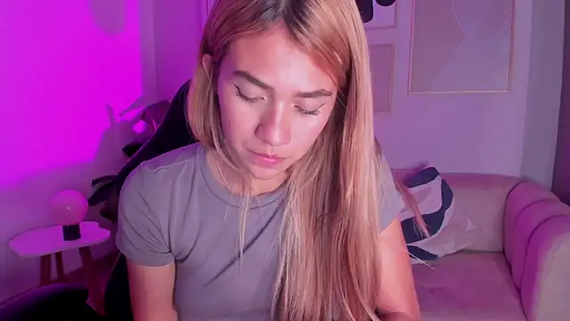 Chris_Velvett webcam