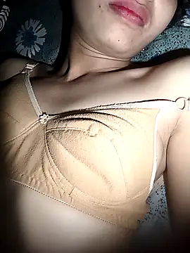 tamanna-bhatia (F young) - Pussy fingering चूत में उगली करो