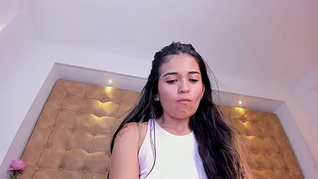 violet_giraldo webcam