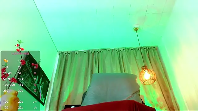 katha_Crawford webcam