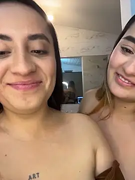 Antonella_Julieta webcam