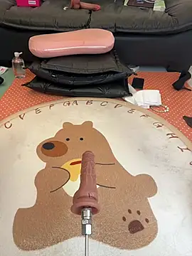 youzi33 (F young) - 屁屁涂精油