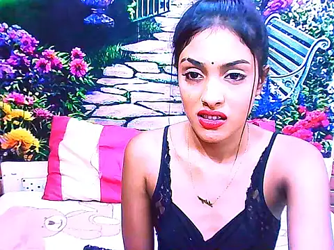 IndianPretty14u2Luv webcam