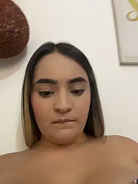 Antonella_Julieta webcam