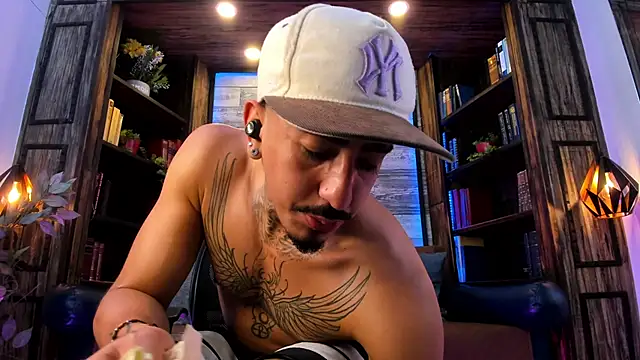 Donovan_Desmond webcam