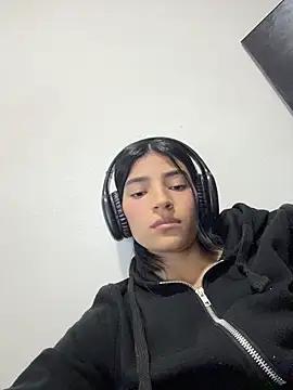 ema_rose_ (G young) - Show tits in public 🔥