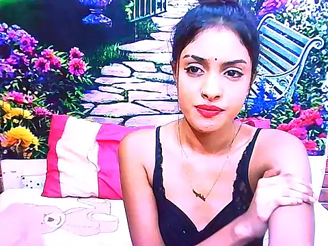 IndianPretty14u2Luv webcam