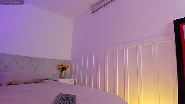 riley_bensongh webcam