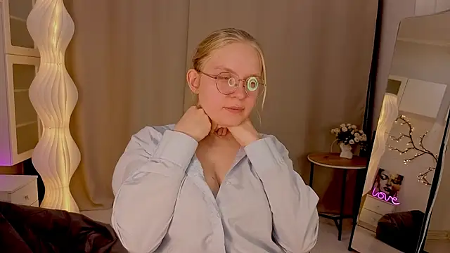 AlicaCohill - Offline