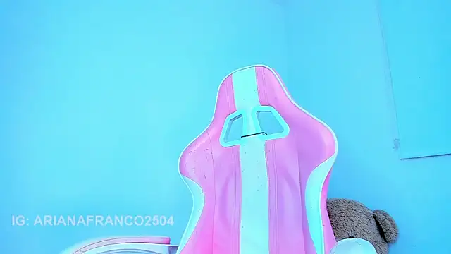 Ariana_f webcam