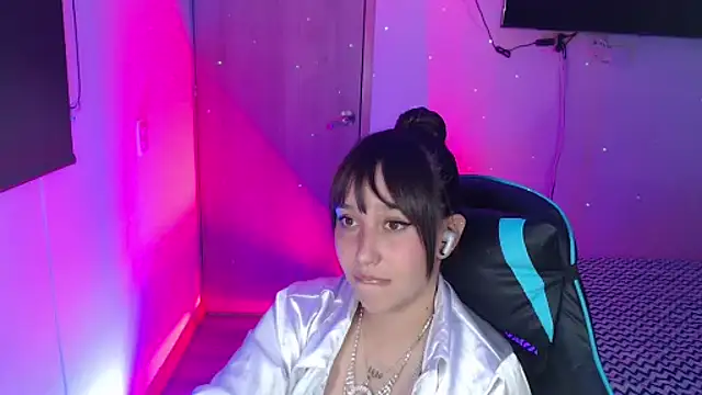 Skarlet_Adams28 webcam