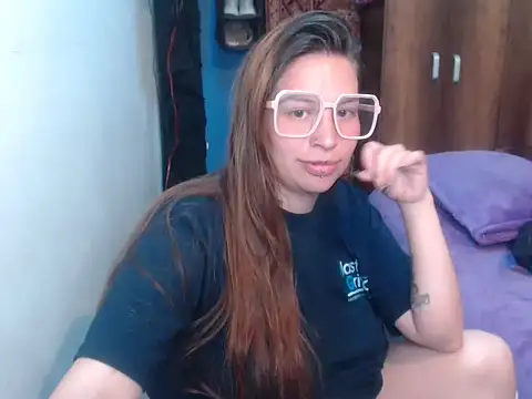 layanafuckass webcam