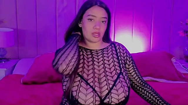 MollyBigBoobs12 webcam