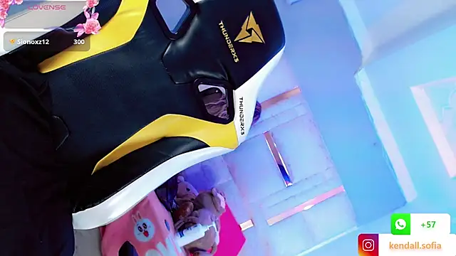 Sophiaa_doll_ webcam