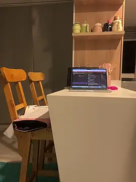 tabata_monroee webcam