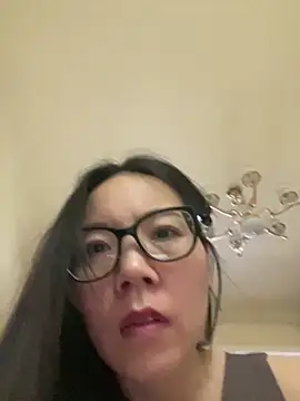 美女xinmengAZ在线直播