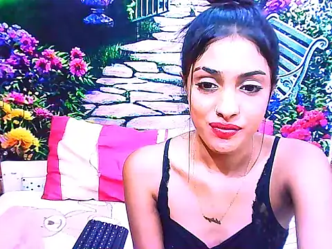 IndianPretty14u2Luv webcam