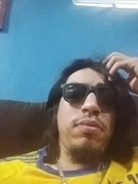 AlexAlejandro13 webcam