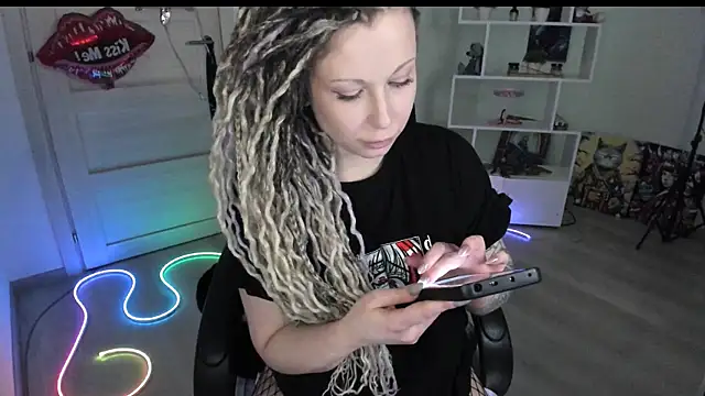 honeysallymoore - HoneySallyMoore's free webcam - UK Sex Cams