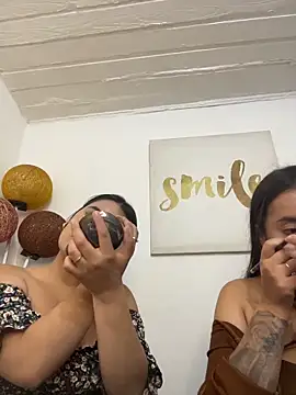 Antonella_Julieta webcam